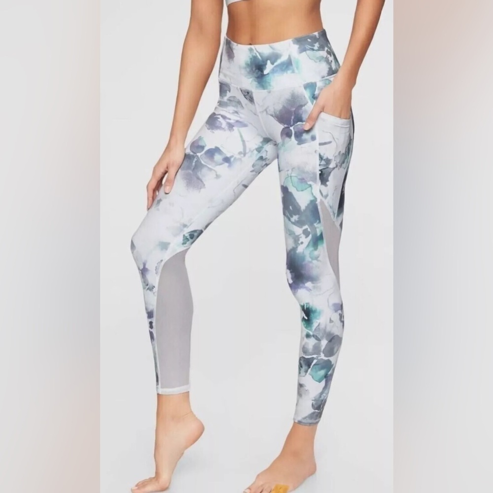 Athleta Floral Mudra 7/8 Leggings Women’s size SIZE Small White Mesh Panel